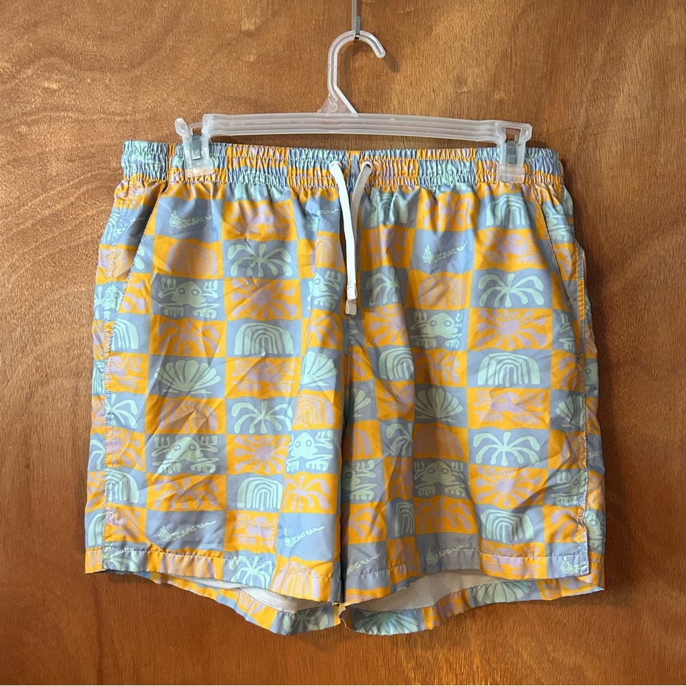 Nike Men's Athletic Shorts in Yellow/Orange and Light Blue